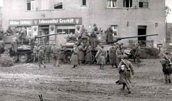  柏林联合防线失误遭升班马羞辱  