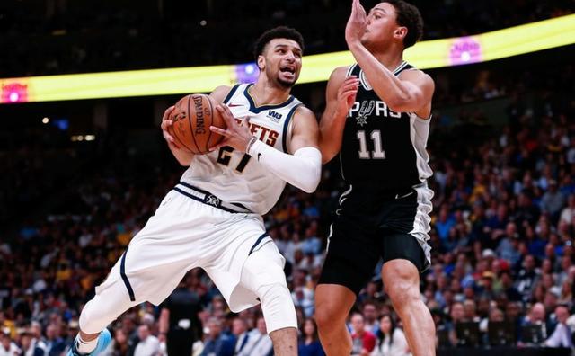  穆雷末节21分马刺逆转火箭  